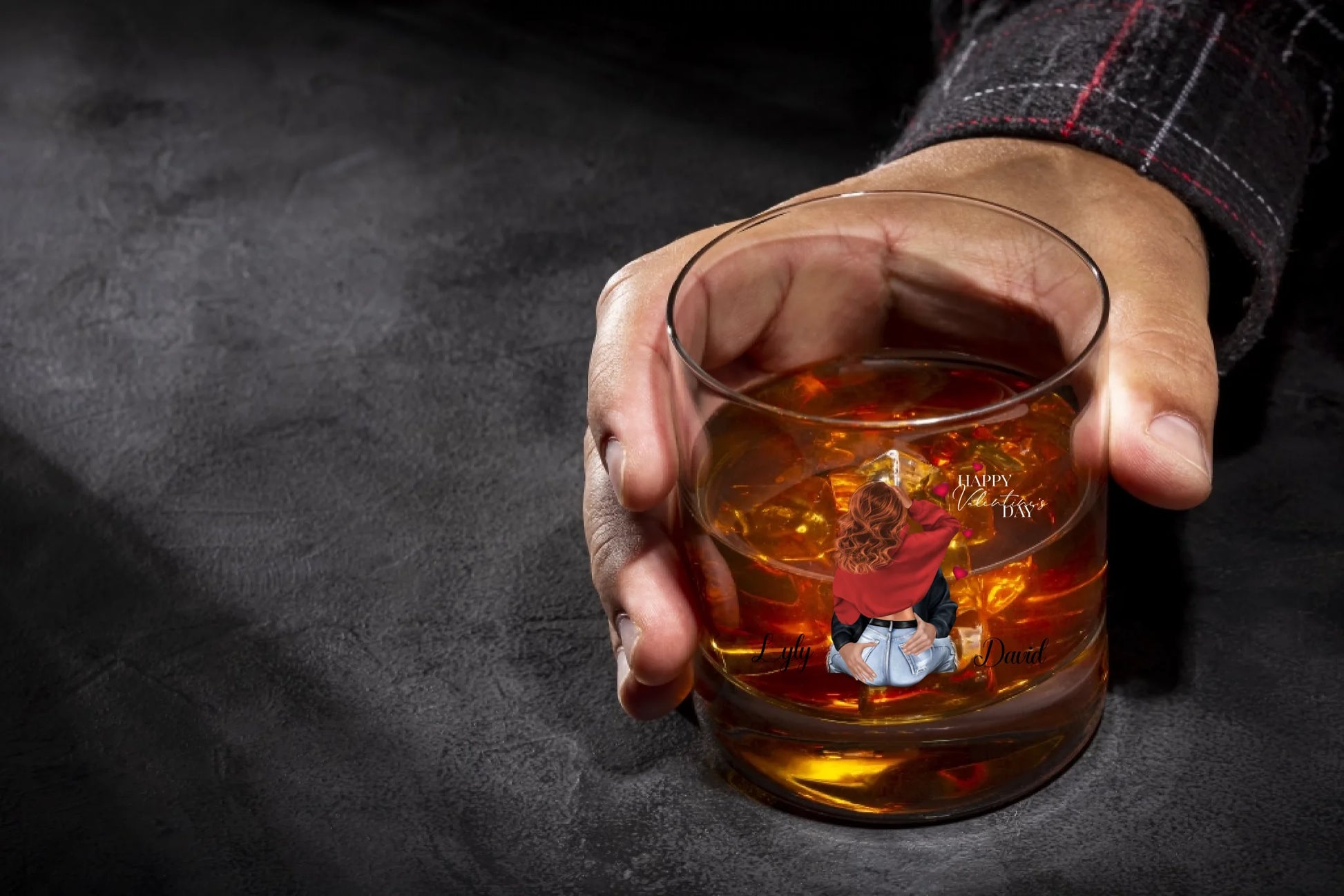 glass-with-whiskey-ice-cubes